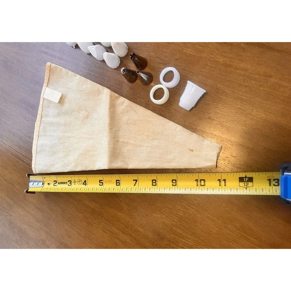 Vintage Standard Cake Decorator Pastry Bag With 12 Tips